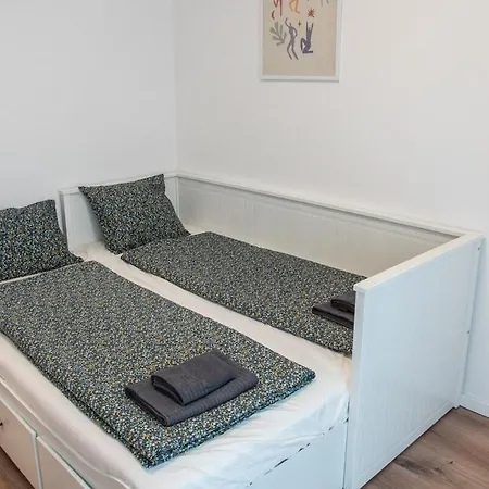 Apartment Center Retreat Palace District Gem *