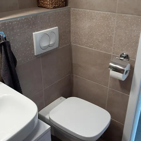 Apartment Center Retreat Palace District Gem *