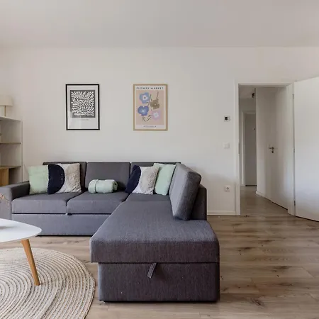 Bright 2br With Terrace *