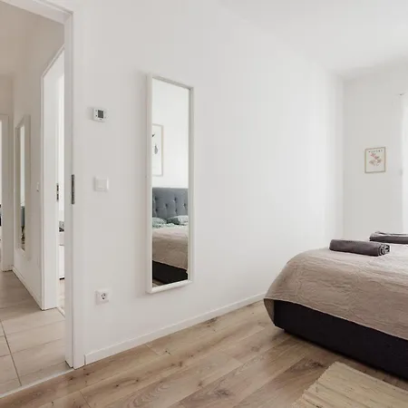 Daire Bright 2br With Terrace
