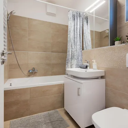 Bright 2br With Terrace Budapest