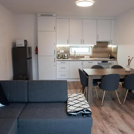 Bright 2br With Terrace Апартаменты